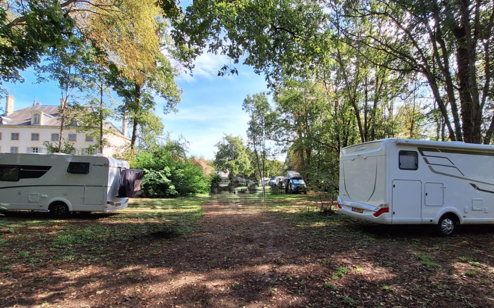 aire de camping-car - Photo Credits : Marraycourt /R. Jansen