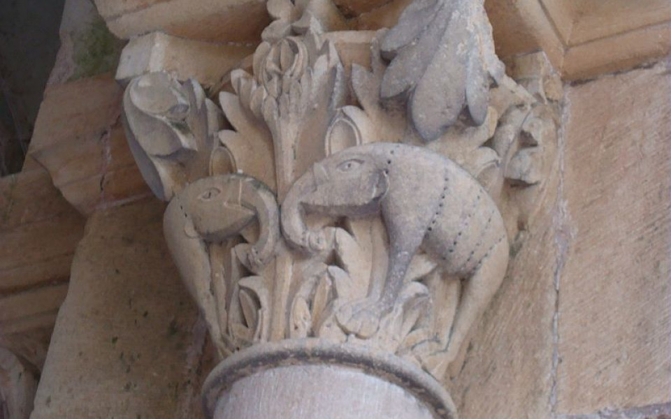 Perrecy-les-Forges-Chapiteau des éléphants - Crédits photo : DSL Véronique Givord