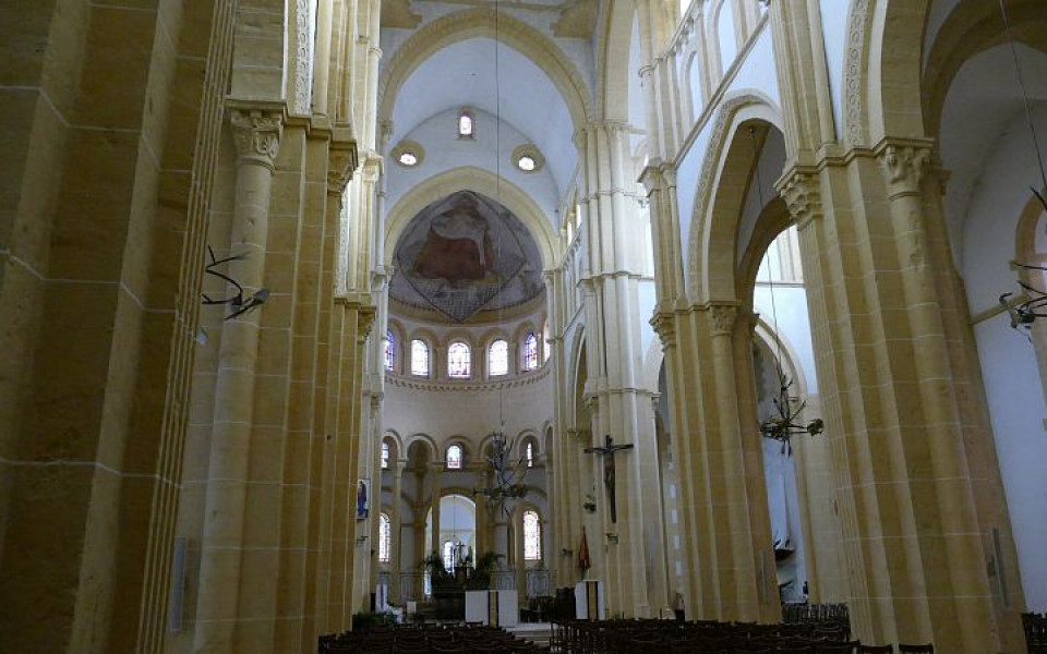 Paray-le-Monial-Basilique - Crédits photo : DSL Cécile Leboucher
