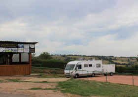 Aire de service pour les campings-cars