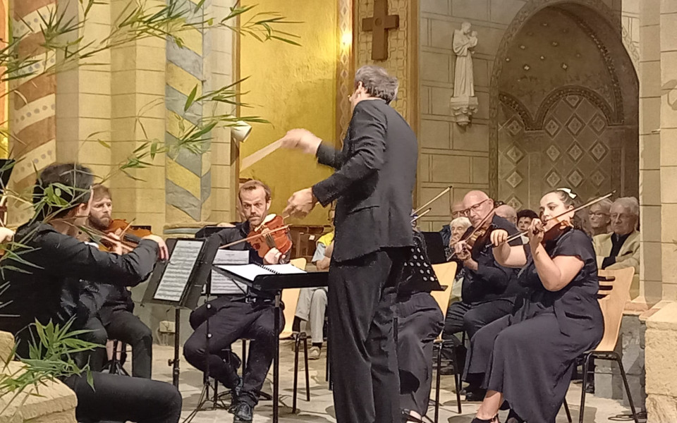 Chef orchestre - Crédits photo : Amis de l'église